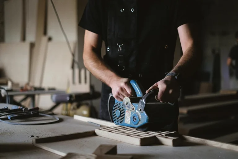 Belt Sanders for Smooth and Fast Wood Finishing