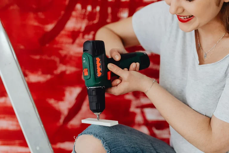 Best Cordless Drills Offering Power and Precision