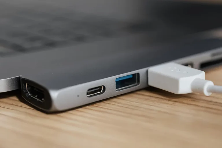 Top 10 Docking Stations to Simplify Your Work Setup Connectivity