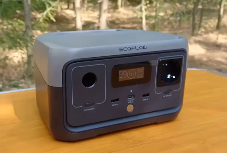 Compact and Efficient Portable Power Stations