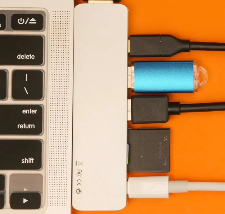 10 Best USB Hubs for Seamless Connectivity in 2025